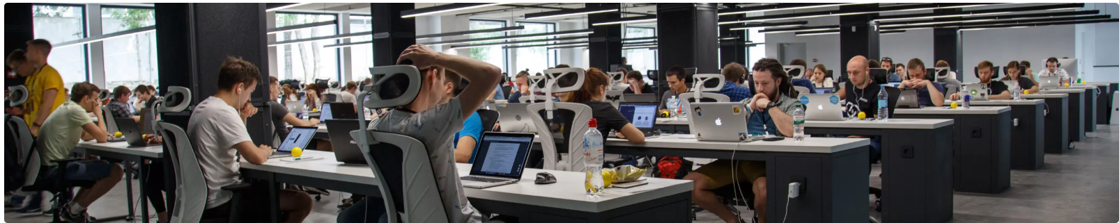 Mind Manthan services banner showing software, web, mobile, and IoT delivery